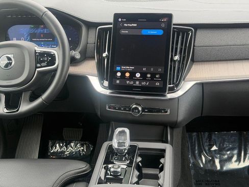 Certified 2026 Volvo XC90 B6 Ultra AWD/4WD image 14