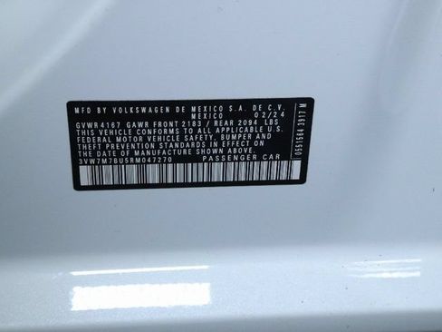 Used 2024 Volkswagen Jetta SE w/ Panoramic Sunroof Package FWD image 21
