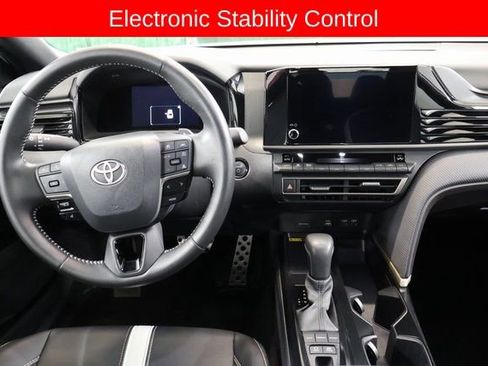 Used 2025 Toyota Camry SE image 16
