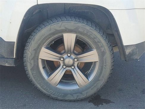 Used 2015 Jeep Patriot High Altitude image 5