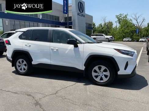 Used 2025 Toyota RAV4 LE AWD/4WD image 1