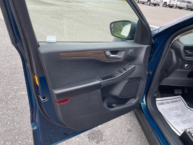 Used 2020 Ford Escape Titanium AWD/4WD image 13