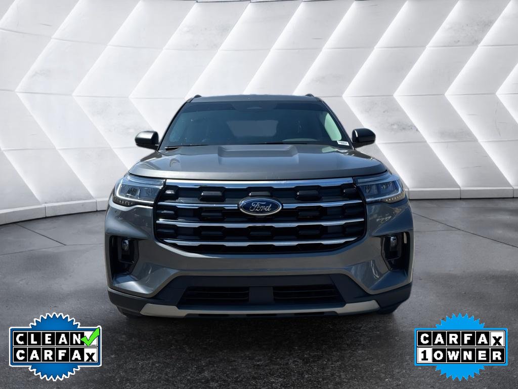 Used 2025 Ford Explorer Active w/ Active Comfort Package RWD image 2