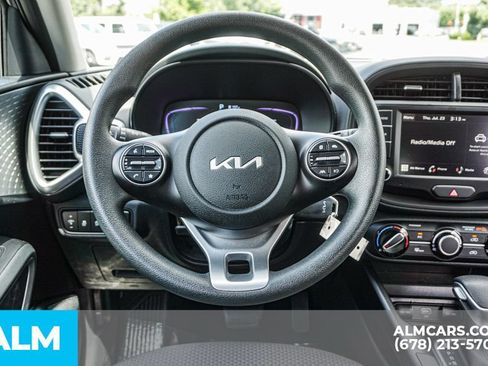 Used 2025 Kia Soul LX w/ LX Technology Package FWD image 28