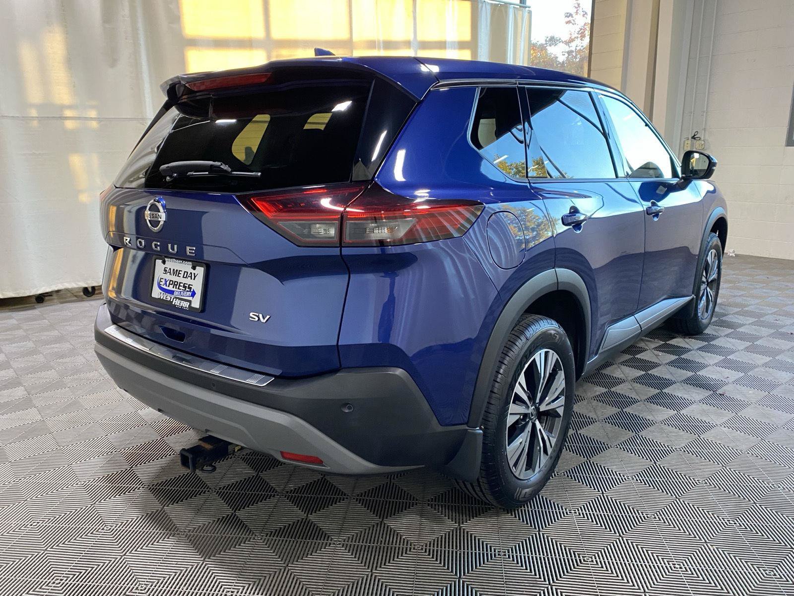 Used 2021 Nissan Rogue SV FWD image 7