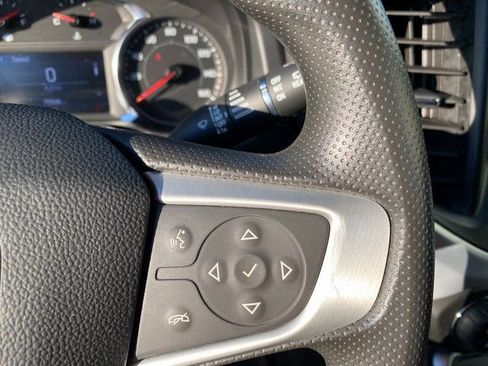 Used 2023 GMC Acadia SLE w/ Driver Convenience Package image 28