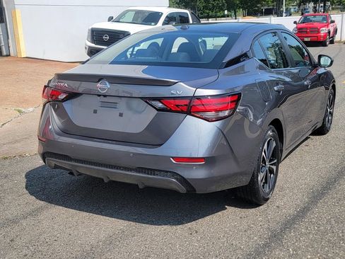 Used 2022 Nissan Sentra SV w/ Lighting Package FWD image 8