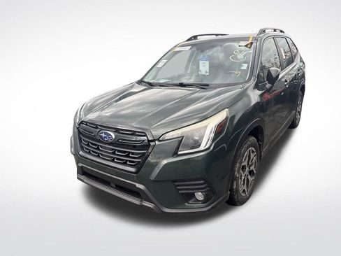 Used 2022 Subaru Forester Premium image 4