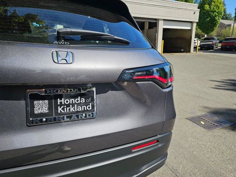 Certified 2025 Honda HR-V LX image 17