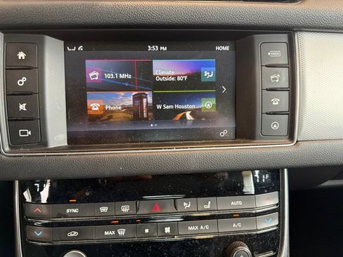 Used 2018 Jaguar XF Premium AWD/4WD image 12