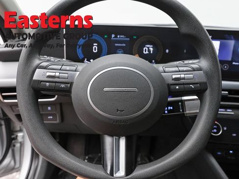 Used 2025 Hyundai Sonata SEL FWD image 10