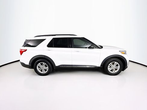 Used 2020 Ford Explorer XLT w/ Equipment Group 202A RWD image 2