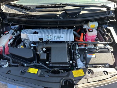 Used 2014 Toyota Prius Two FWD image 7