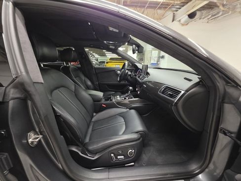 Used 2018 Audi RS 7 Performance w/ Driver Assistance Package image 12