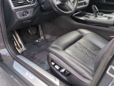 Used 2022 BMW M760i xDrive AWD/4WD image 20