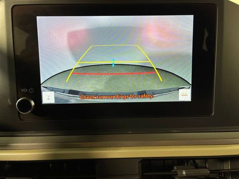 Certified 2024 Toyota Tacoma SR5 image 21