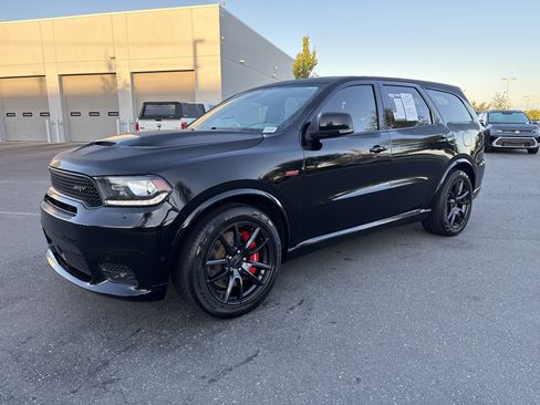 Used 2018 Dodge Durango SRT w/ Technology Group AWD/4WD image 5