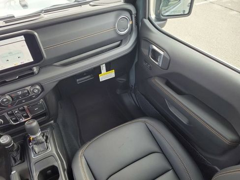 New 2026 Jeep Gladiator Sport AWD/4WD image 17