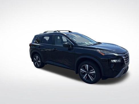 Certified 2025 Nissan Rogue SL FWD image 2