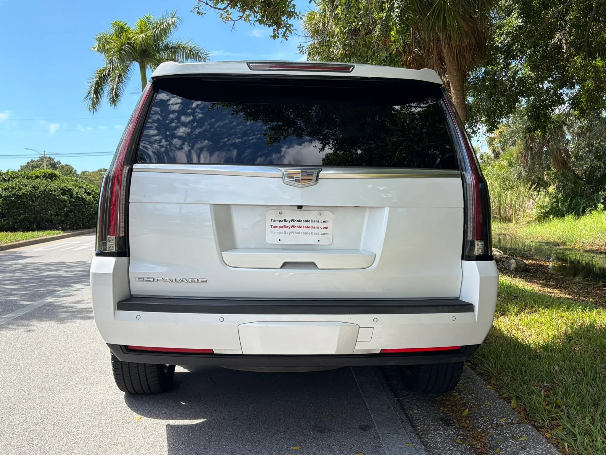 Used 2016 Cadillac Escalade Luxury RWD image 66