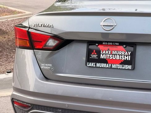 Used 2023 Nissan Altima 2.5 SL FWD image 11