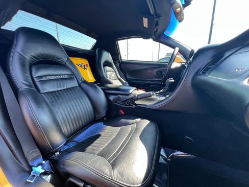 Used 2002 Chevrolet Corvette Convertible w/ Preferred Equipment Group2 image 20