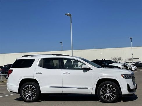 Used 2023 GMC Acadia Denali image 3
