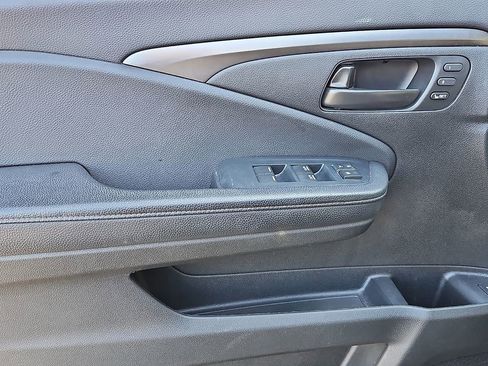 Used 2022 Honda Passport EX-L image 12