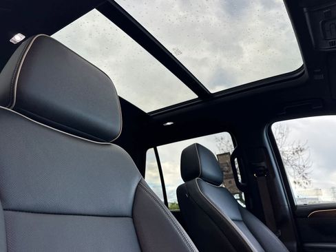 Used 2024 Chevrolet Tahoe Premier w/ Premium Package image 17