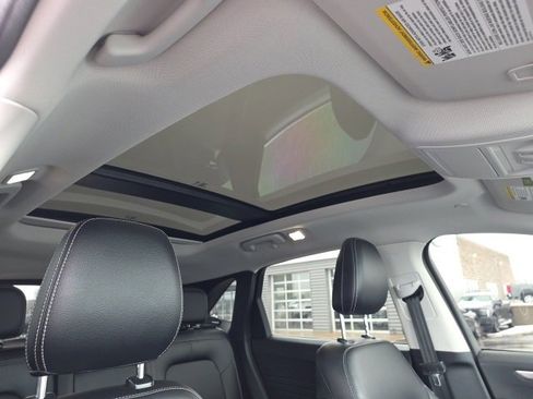 Certified 2022 Ford Escape Titanium w/ Class II Trailer Tow Package image 9