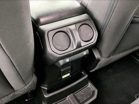 Used 2023 Jeep Wrangler Unlimited Rubicon 4xe AWD/4WD image 9