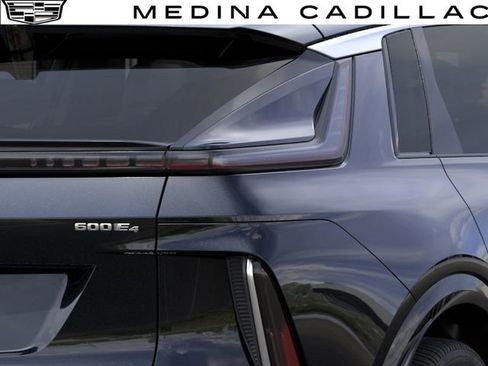 New 2026 Cadillac Lyriq Luxury AWD/4WD image 11