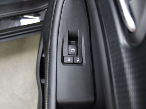 Used 2024 Jeep Grand Cherokee L Laredo image 32