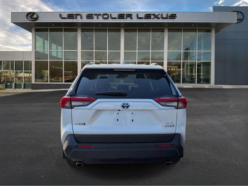 Used 2023 Toyota RAV4 XLE Premium AWD/4WD image 4
