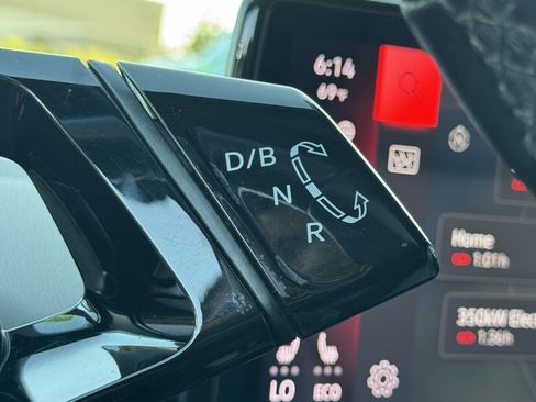 Used 2021 Volkswagen ID.4 Pro S image 31