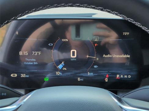 New 2025 Chevrolet Equinox EV LT image 18