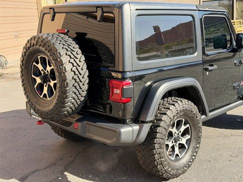 Used 2020 Jeep Wrangler Rubicon w/ Uconnect 4C Nav & Sound Group AWD/4WD image 16