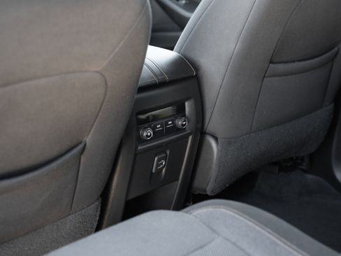 Used 2021 Chevrolet Traverse LT AWD/4WD image 25