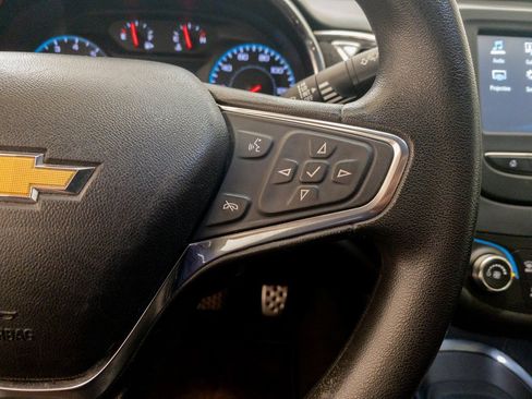Used 2017 Chevrolet Malibu LT image 21