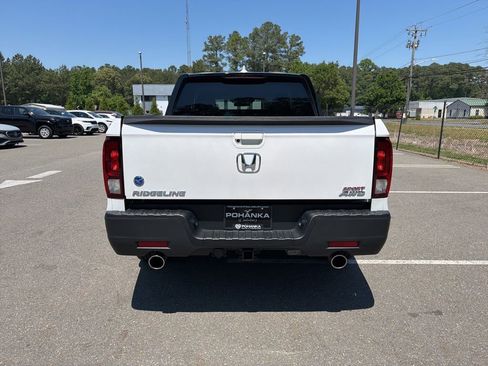 Certified 2023 Honda Ridgeline Sport image 6