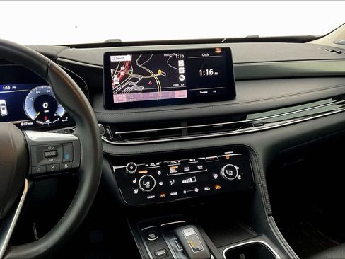 Used 2025 INFINITI QX60 Luxe w/ Cargo Package FWD image 8