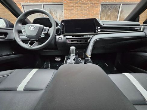Used 2025 Toyota Camry SE w/ Multimedia Upgrade Package image 32