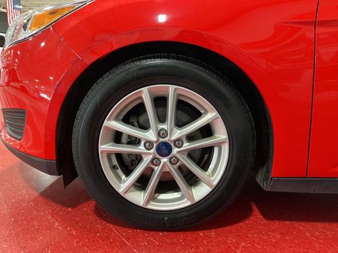 Used 2016 Ford Focus SE image 9