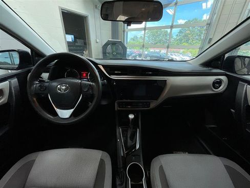 Used 2019 Toyota Corolla LE FWD image 22