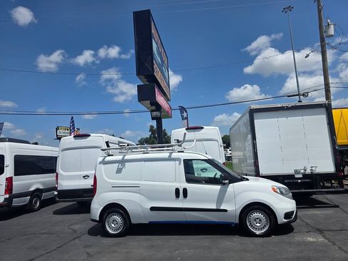 Used 2022 RAM ProMaster City Tradesman FWD image 3