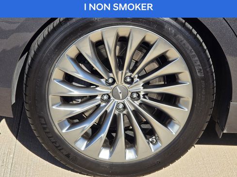 Used 2019 Genesis G90 5.0 Ultimate image 10