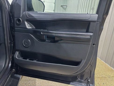 Used 2024 Ford Expedition XLT image 24