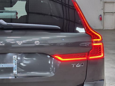 Used 2019 Volvo XC60 T6 Momentum w/ Advanced Package image 22