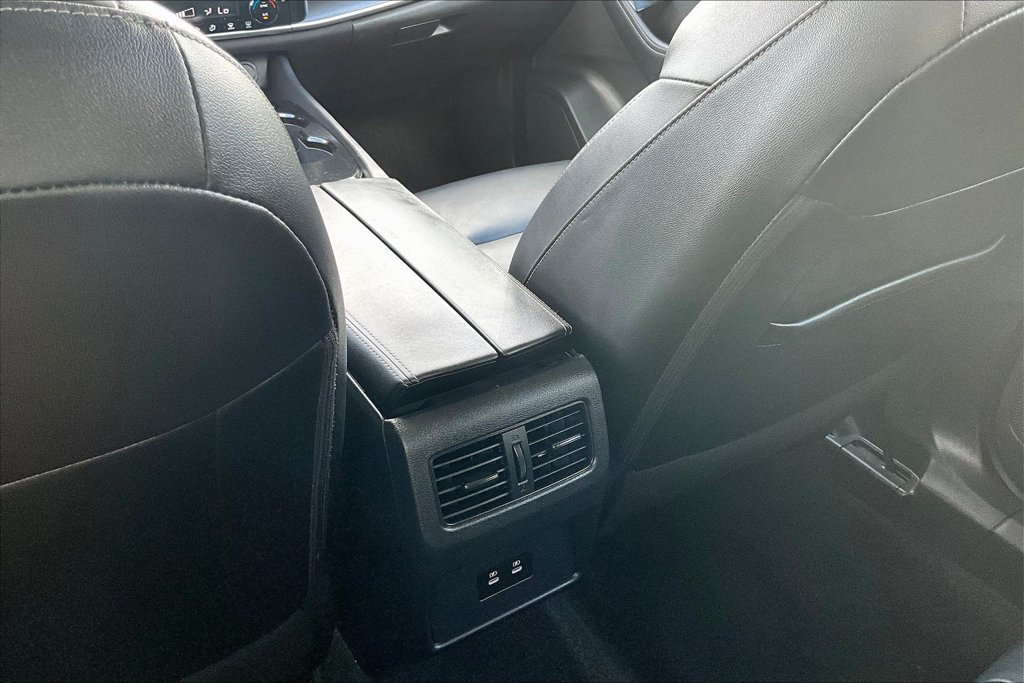 Used 2026 Nissan Rogue SL FWD image 11
