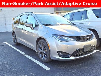 Used 2019 Chrysler Pacifica Touring-L Plus w/ Advanced Safetytec Group